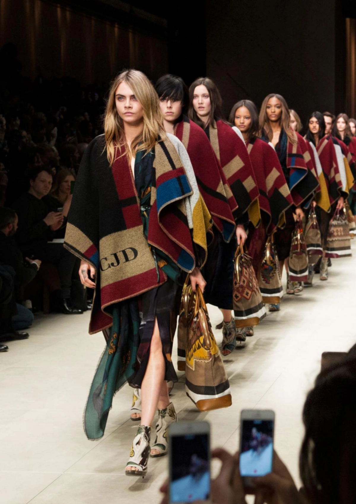 Burberry 品牌手册_第7页