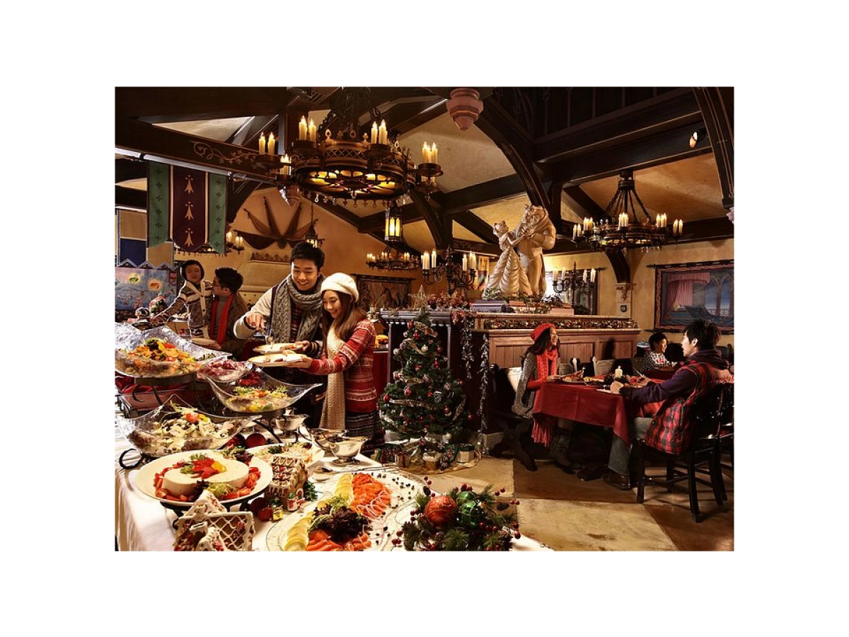 酒店圣诞环境布置图片集锦PPT_第3页