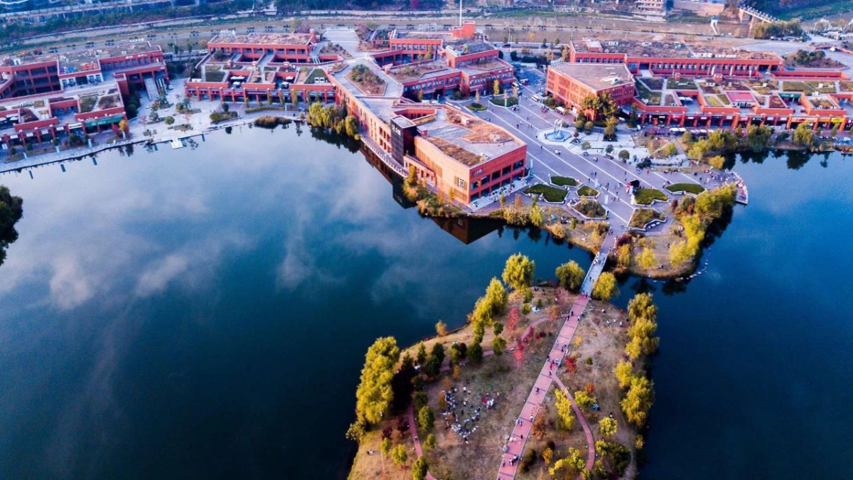 力高凤凰新天LOFT公寓故事线智造及推广_第3页