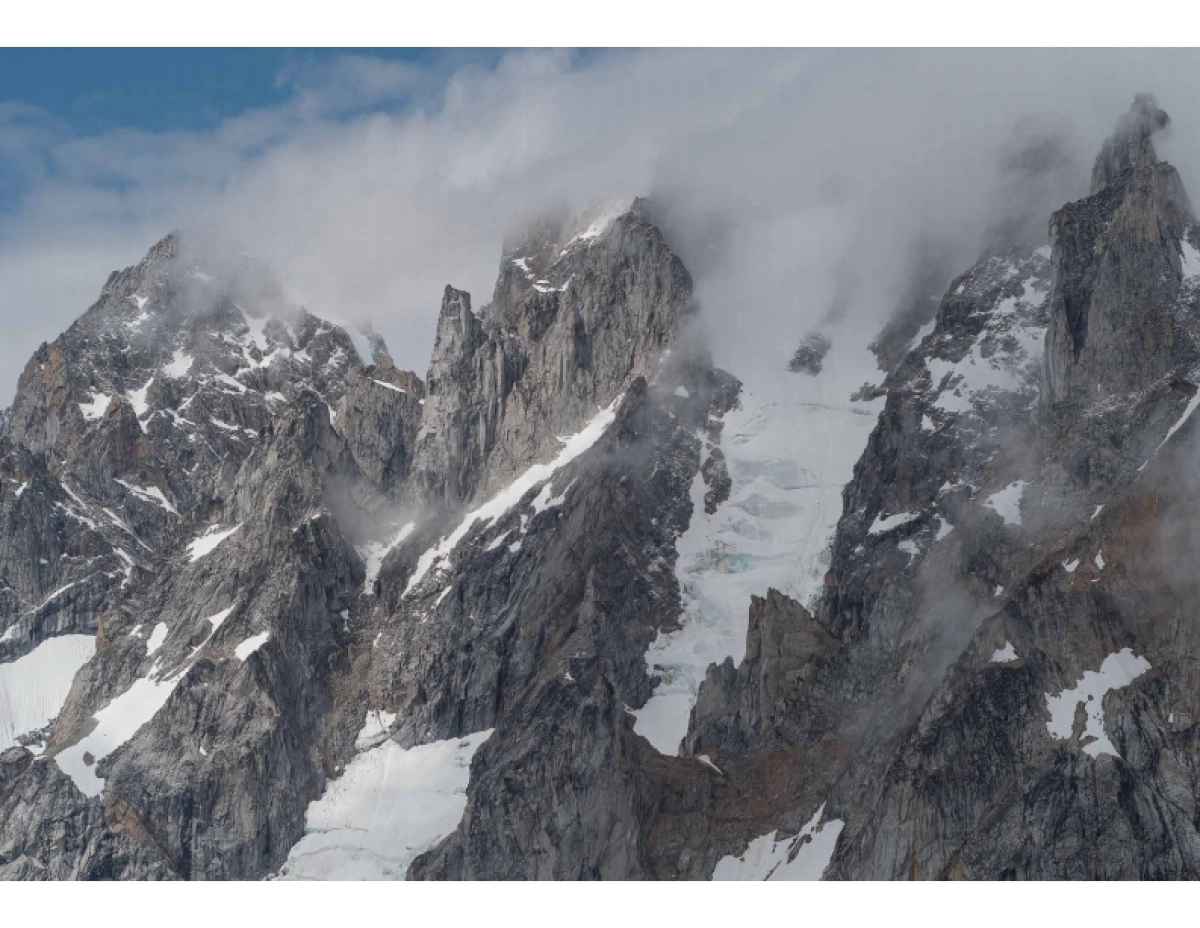 始祖鸟ARCTERYX始祖鸟品牌手册_第2页